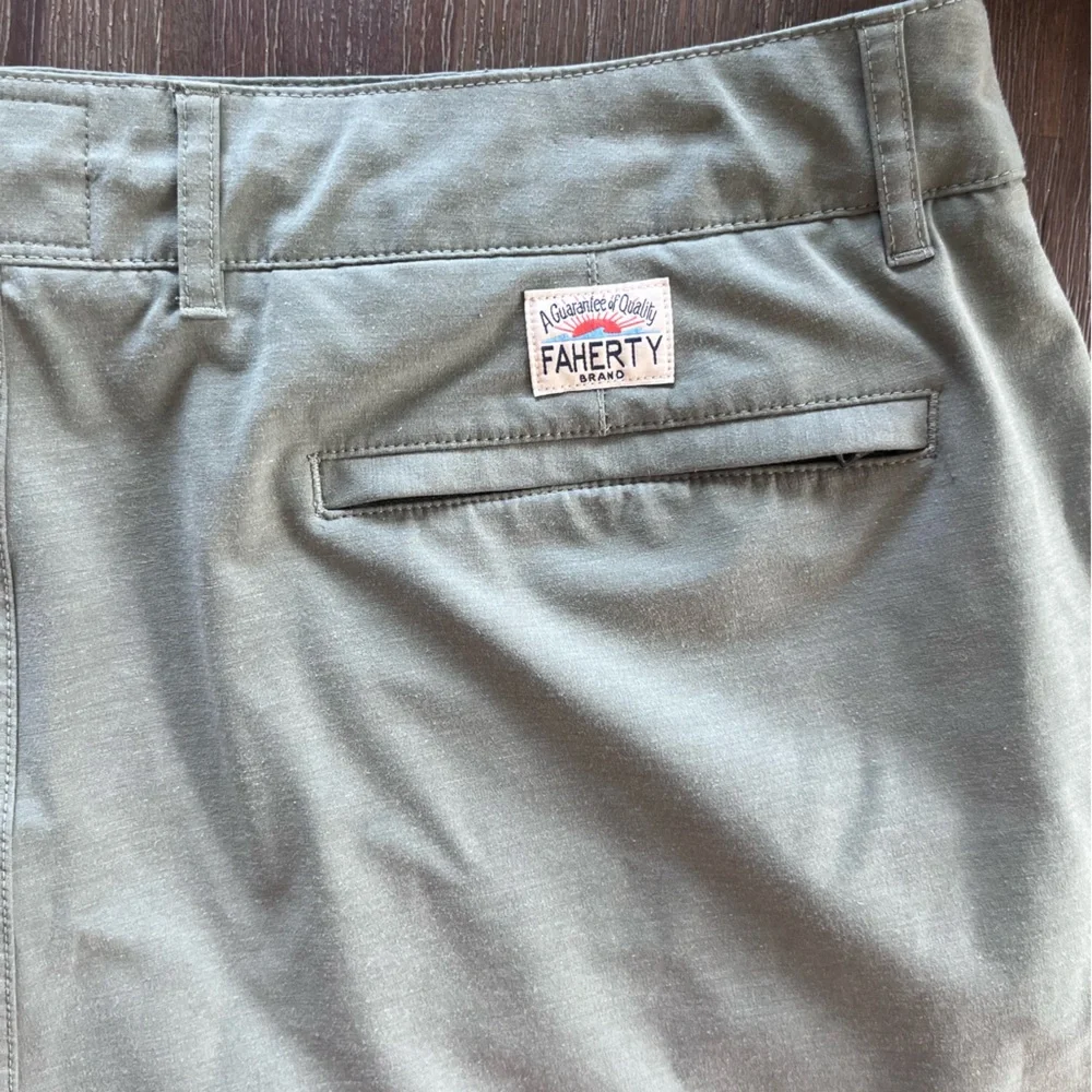 Faherty Light Olive Sage Green All Day Shorts Belt Loop 5” inseam